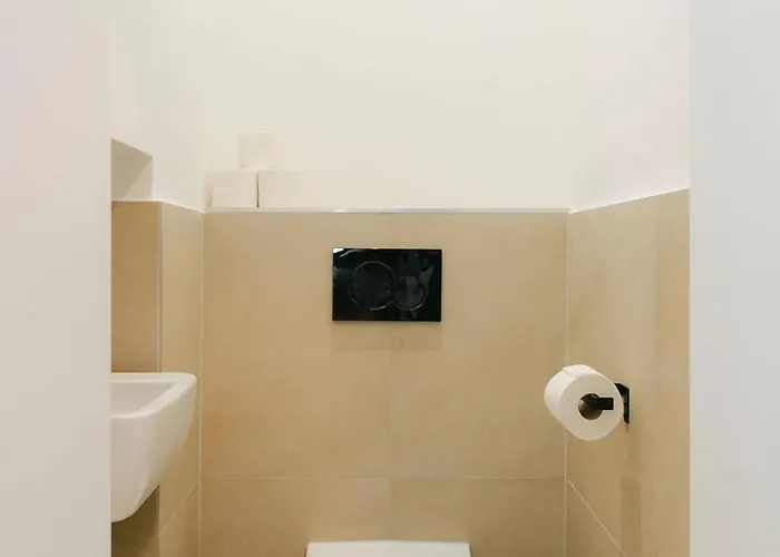 Comfy 3br Perfect For 4-6 Metro Free Parking Apartamento