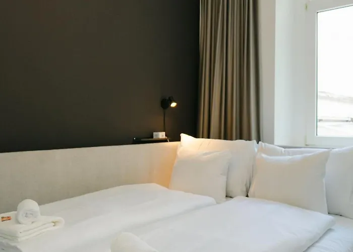Comfy 3br Perfect For 4-6 Metro Free Parking *