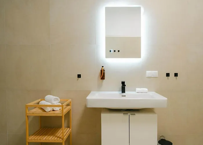 Comfy 3br Perfect For 4-6 Metro Free Parking * Viena